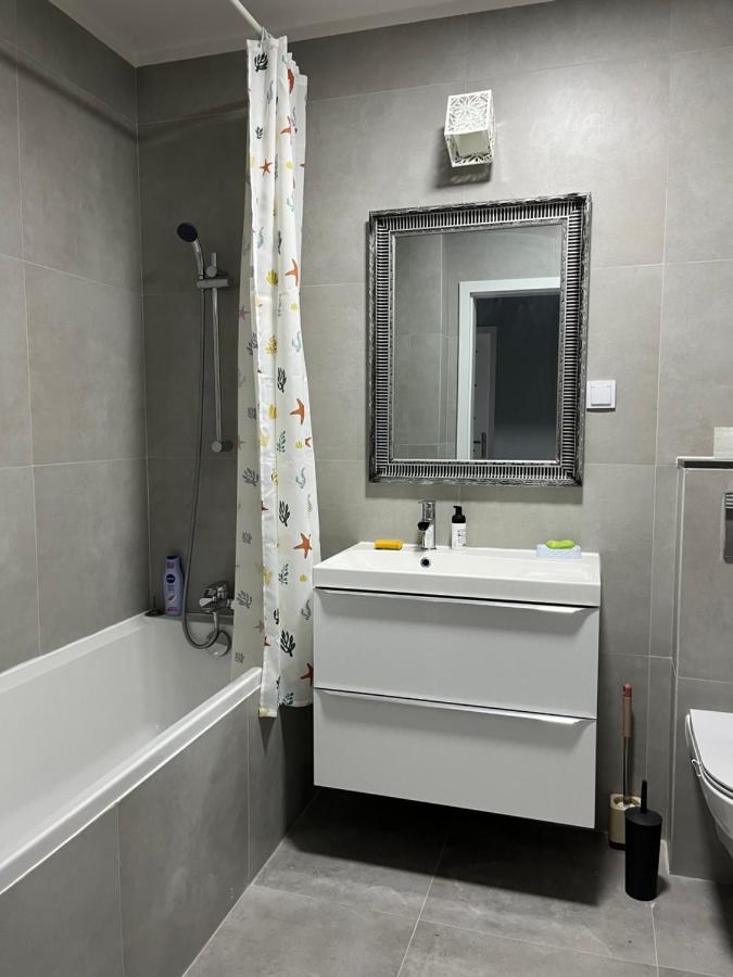 Comfy Guest Apartment วอร์ซอ ภายนอก รูปภาพ