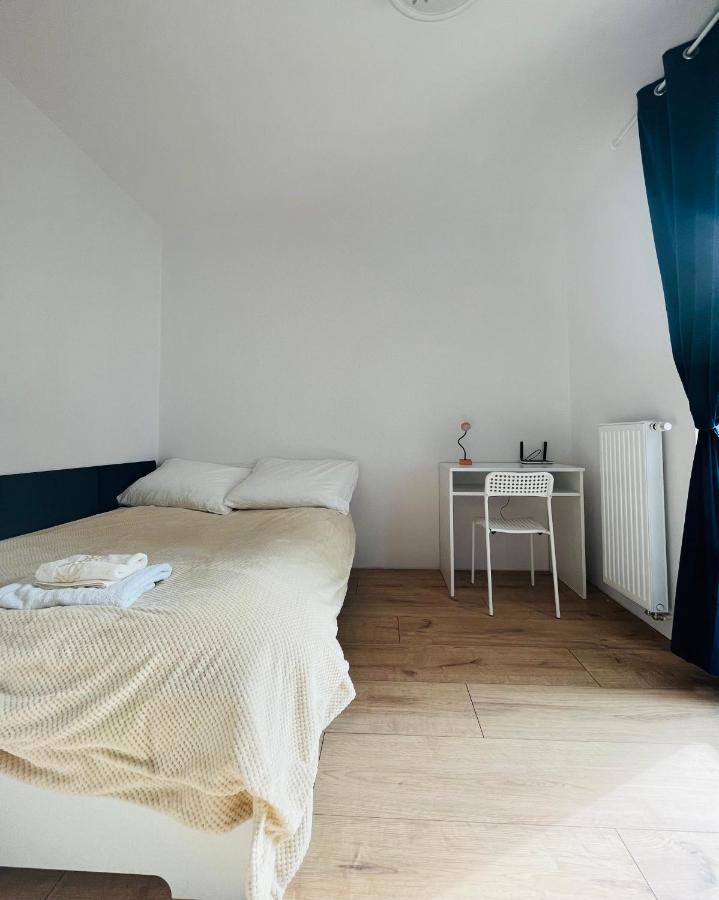 Comfy Guest Apartment วอร์ซอ ภายนอก รูปภาพ