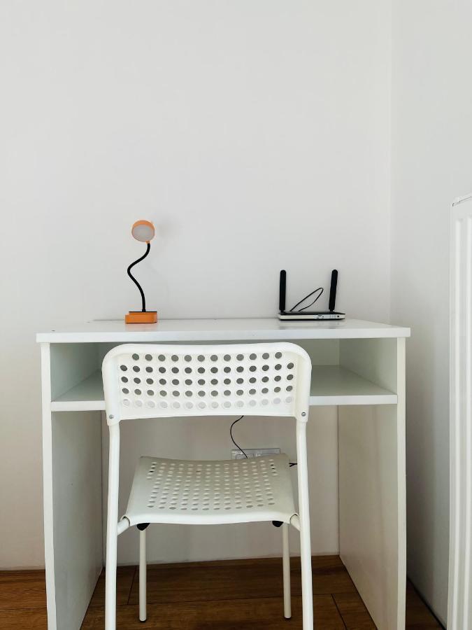Comfy Guest Apartment วอร์ซอ ภายนอก รูปภาพ